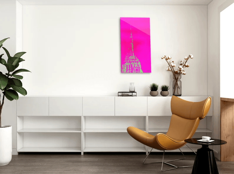Echter Fotoabzug hinter Acrylglas, Ansicht auf das New Yorker Empire State Building in hochwertiger Druckqualität - ein absolutes Highlight für New York Fans! Farbe trendiges Pink, vom Künstler signiert und Zertifiziert, in 6 Größen