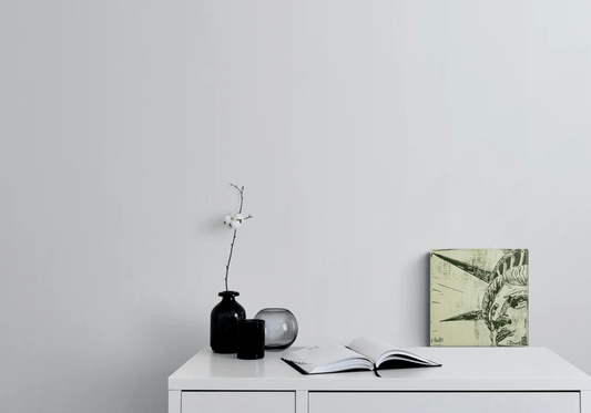 Acrylglas-Block der New Yorker "Lady Liberty" Freiheitsstatue. 2 Farben-Druck in Sand-Grau. Hochwertige Druckqualität – perfekt für New York-Fans! vom Künstler signiert und mit Zertifikat. Limitierte Ausgabe, in 2 Größen.