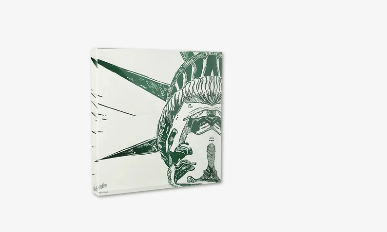 Acrylglas-Block der New Yorker "Lady Liberty" Freiheitsstatue. Schlamm-Grün auf weißem Grund. Hochwertige Druckqualität – perfekt für New York-Fans!  vom Künstler signiert und mit Zertifikat. Limitierte Ausgabe, in 2 Größen.