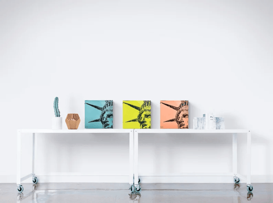 Acrylglas-Block im 3er Vorteils-Set der New Yorker "Lady Liberty" Freiheitsstatue. Hochwertige Druckqualität – perfekt für New York-Fans! vom Künstler signiert und mit Zertifikat. Limitierte Ausgabe, in 2 Größen.