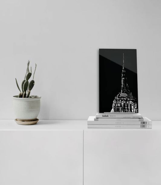 Acrylglas-Aufsteller Empire State Building in hochwertiger Druckqualität – perfekt für New York-Fans! Schwarz-Druck vom Original, vom Künstler signiert und mit Zertifikat. Limitierte Ausgabe,  in 2 Größen erhältlich