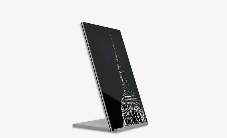 Acrylglas-Aufsteller Empire State Building in hochwertiger Druckqualität – perfekt für New York-Fans! Schwarz-Druck vom Original, vom Künstler signiert und mit Zertifikat. Limitierte Ausgabe,  in 2 Größen erhältlich
