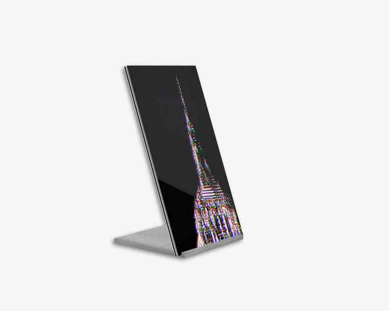 Acrylglas-Aufsteller Empire State Building in hochwertiger Druckqualität – perfekt für New York-Fans! Mehrfarbiger-Druck vom Original, vom Künstler signiert und mit Zertifikat. Limitierte Ausgabe,  in 2 Größen erhältlich