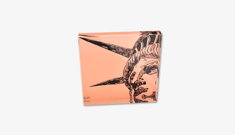 Acrylglas-Block der New Yorker "Lady Liberty" Freiheitsstatue. Zweifarben-Druck Ockerfarben und Schwarz auf weißem Grund. Hochwertige Druckqualität – perfekt für New York-Fans!  vom Künstler signiert und mit Zertifikat. Limitierte Ausgabe, in 2 Größen.